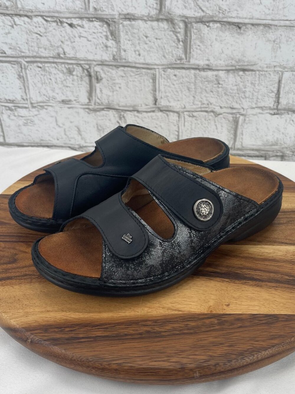 Finn Comfort Zeno Womens 10/41 Black Leather Hook & Loop Comfort Slide Sandals